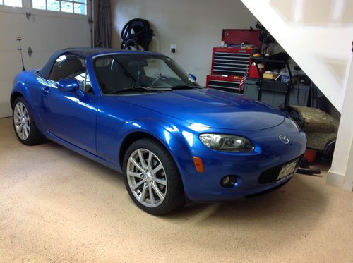 2006 mazda mx-5 miata sport convertible 2-door 2.0l