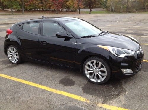 2012 hyundai veloster base hatchback 3-door 1.6l