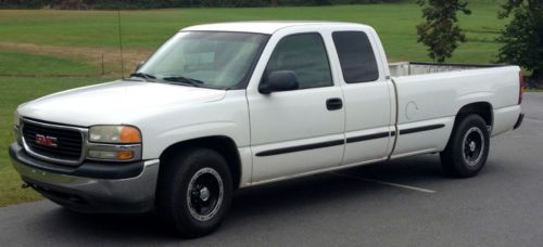 Extended cab--similar to chevy silverado--great work truck or daily driver