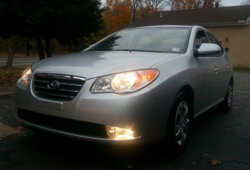 2009 hyundai elantra silver ultra  low/milage warranty