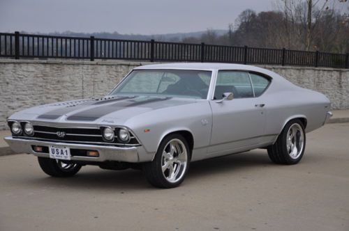 1969 chevy chevelle ss 396 muncie  4 speed 12 bolt