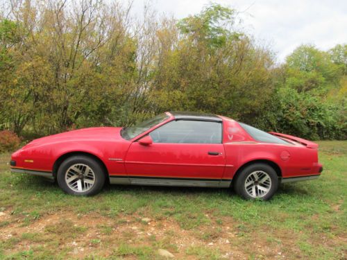 1987 pontiac firebird base coupe 2-door 2.8l