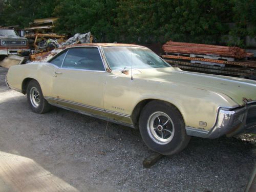 1968 buick riviera rare vehicle w/ hideaway headlights