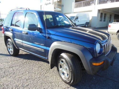 Low reserve sun roof local trade in great shape in-side and out great deal