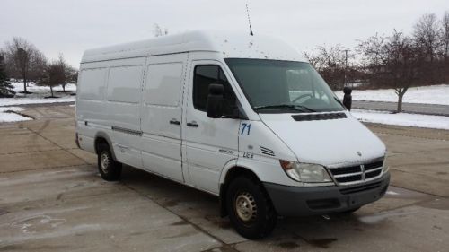 2005 dodge sprinter 2500 high top extended no reserve!!!