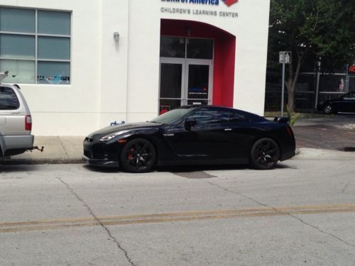 Black 2010 nissan gt-r premium, rare modifications, excellent condition.