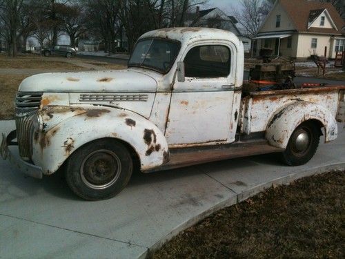 Solid 1942 chevrolet half ton pickup truck..street rod,rat rod, original project