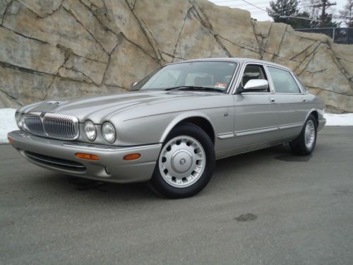 1999 jaguar vanden plas base sedan 4-door 4.0l