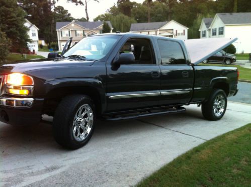 Gmc sierra slt 03 fully load 6.0 crew cab leather 110k miles