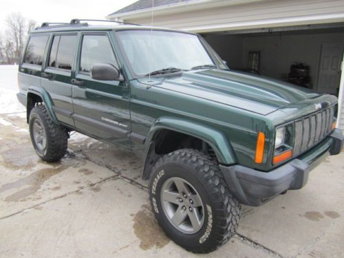 2001 jeep cherokee lifted 42,141 miles!