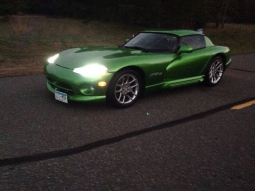 1993 dodge viper rt-10 camaro green with srt rims