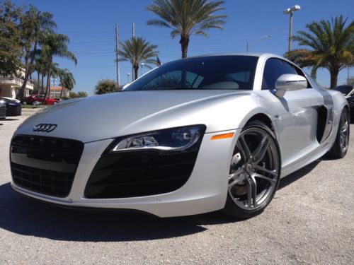 R8 v-10 manual stasis 1 owner florida car titanium wheels