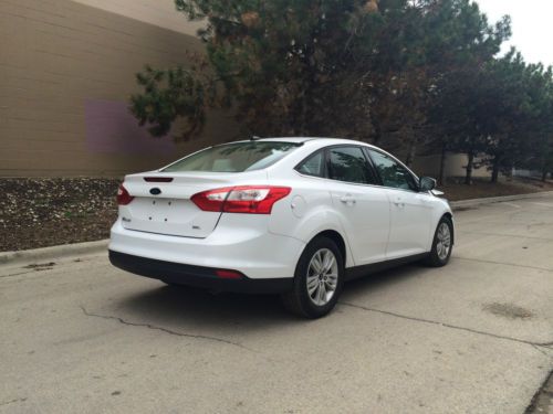 2012 Ford Focus SEL LOW 40K MILES FWD SALVAGE NO RESERVE SALVAGE, image 6