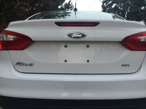 2012 Ford Focus SEL LOW 40K MILES FWD SALVAGE NO RESERVE SALVAGE, image 9