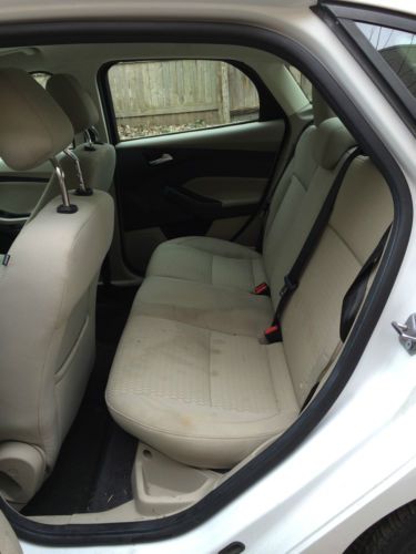 2012 Ford Focus SEL LOW 40K MILES FWD SALVAGE NO RESERVE SALVAGE, image 17