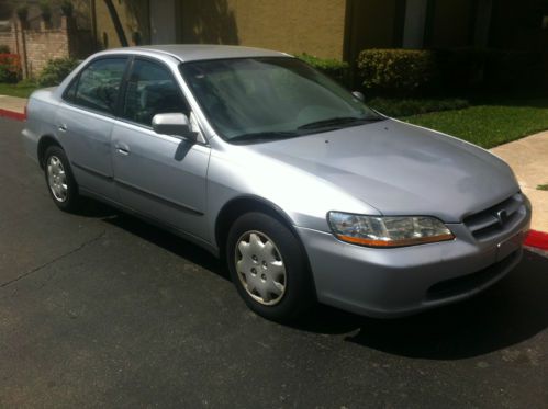 1998 honda accord excellent performance gas saver 4 cyl 5 speed std transmission