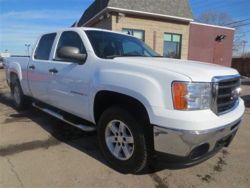 5.3l chrome wheels a/c crew cab four wheel drive v8 clean carfax summit white