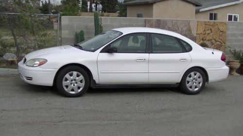 Ford taurus se sedan 4-door 3.0l,2005