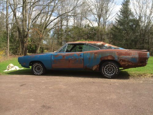 1969 dodge charger r/t 440  4sp project
