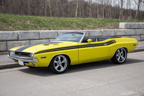 1971 challenger r/t, 440 six pack, correct citron yella / black, custom wheels