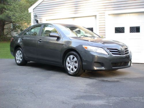2011 toyota camry le, 27k, 4cyl, met grey/ashe interior, fact warr, perfect!!