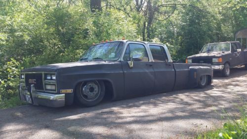 6 inch body dropped chevy 4 door dually on airbags! low reserve!