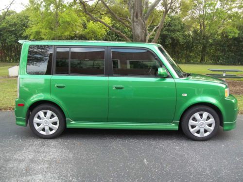 2006 toyota scion xb 3.0 (envy green!!) release series #118 out of 2200 made