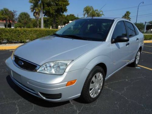 2006 ford focus zx4 se 5 speed manual 37k miles only! florida economical mpg