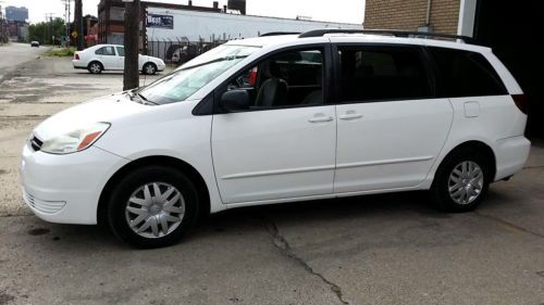 No reserve 2005 toyota sienna ce 3.3l dvd player with 120k miles 04 03 02 01 06