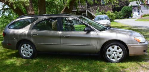 2004 ford taurus wagon