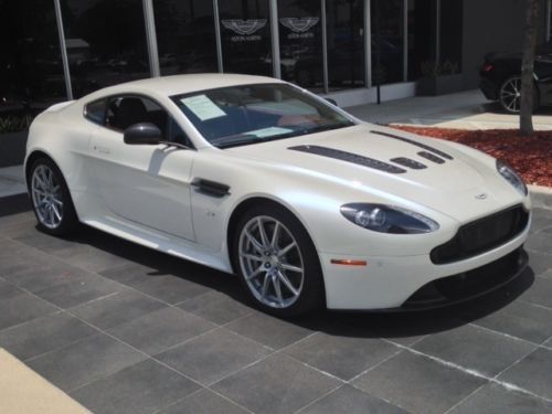 2015 aston martin v12 vantage s coupe w/ only 3900 miles and full warranty