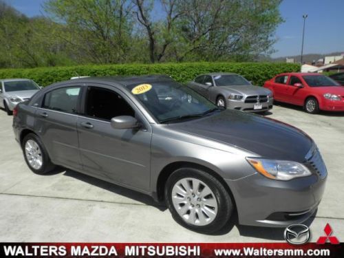 Gray sedan black seats low miles cruise control mp3 ipod stereo gas air power ac