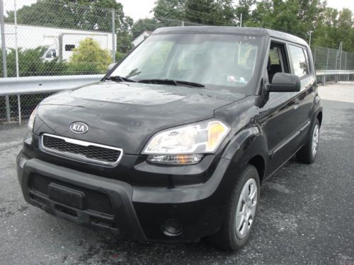 2010 kia soul base hatchback 4-door 1.6l no reserve must loook!!