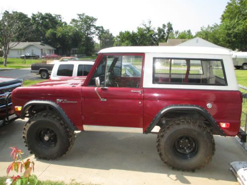 1972 ford bronco strawberry red/white top