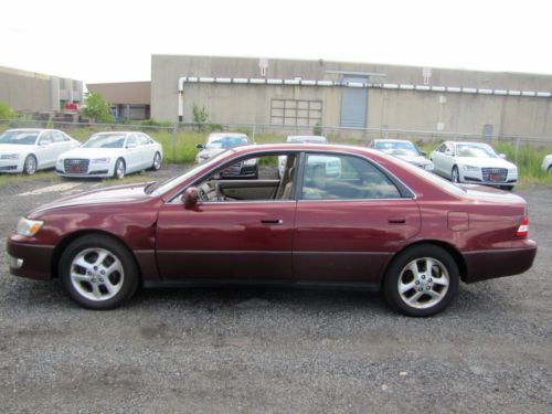 2000 lexus es300 base sedan 4-door 3.0l