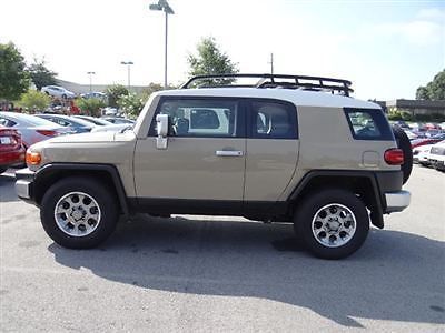 Toyota fj cruiser rwd 4dr automatic low miles suv automatic gasoline 4.0l dohc 2