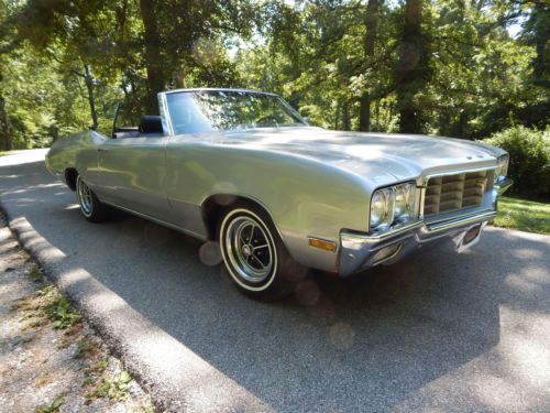 Convertible great for daily driver! smooth 350 v8 engine!