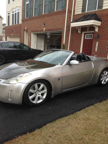 2005 nissan 350z grand touring convertible 2-door 3.5l clean!!!