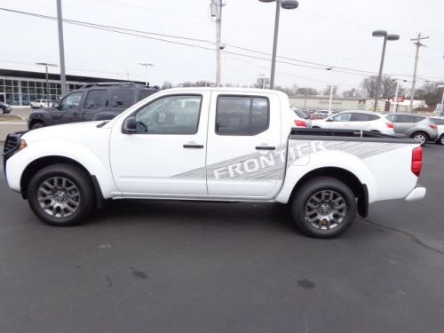 2012 nissan frontier sv