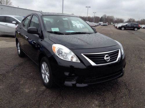 2014 nissan versa sv