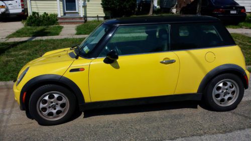 2002 mini cooper yellow/black