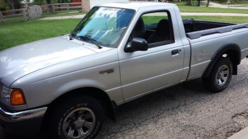 2001 ford ranger, 2.5 litre, 130k, silver, new transmission, rwd, reg cab, auto