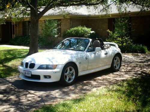 2.8l convertible roadster, low mileage, white/tan leather &amp; wood, rear spoiler