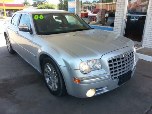 2006 chrysler 300c sedan 4-door 5.7l | heated leather &amp; more!