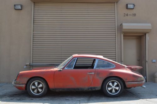 Porsche 911 1966, First Porsche produced in 1966, ultra rare find, excellent car, image 6