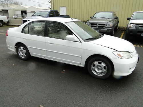 2004 honda civic hybrid sedan with cvt