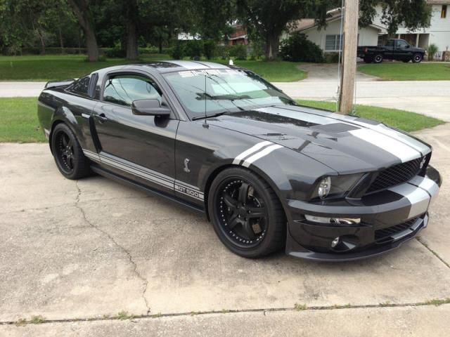 2009 ford mustang