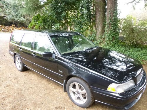 2005 volvo v70 r  - black sportswagon no reserve!