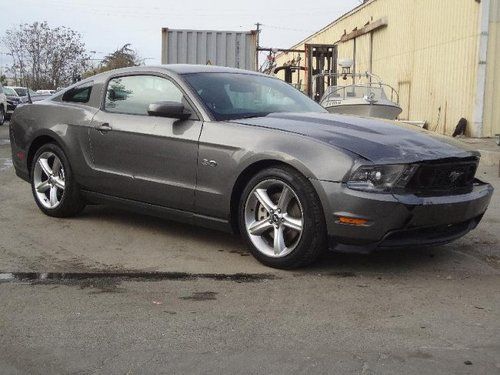 2011 ford mustang gt coupe damaged salvage runs! manual trans only 20k miles!!!