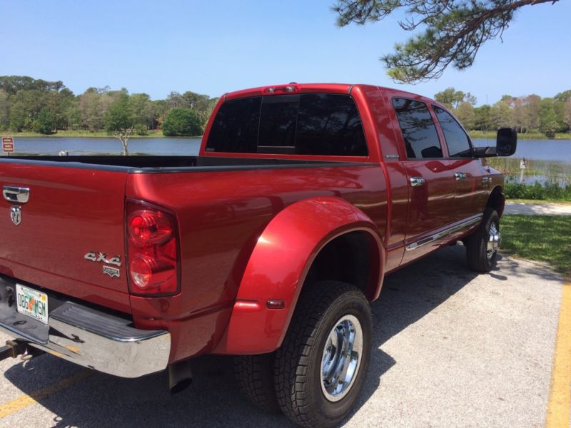 Dodge Ram 3500 Heavy Duty Mega Cab